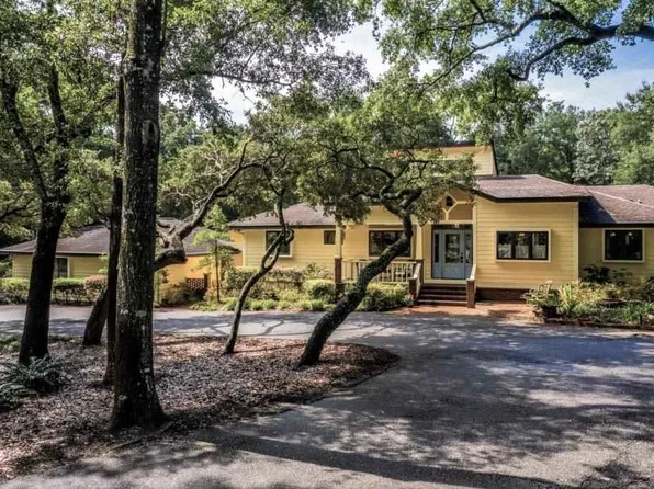 10 S Gate Rd, Myrtle Beach, SC 29572