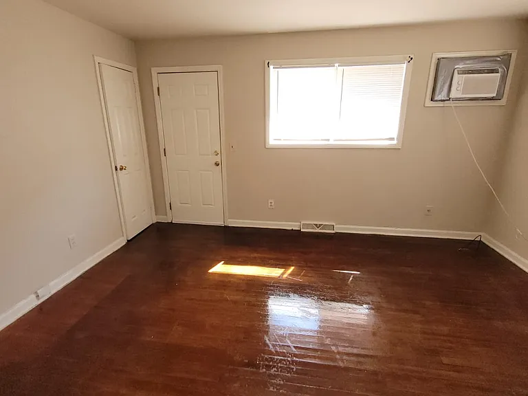 1807 Ryan St — Photo 1