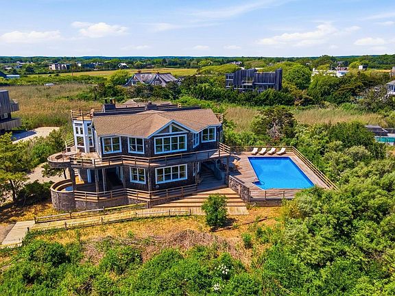 3rd image of 137 Sandune Ct