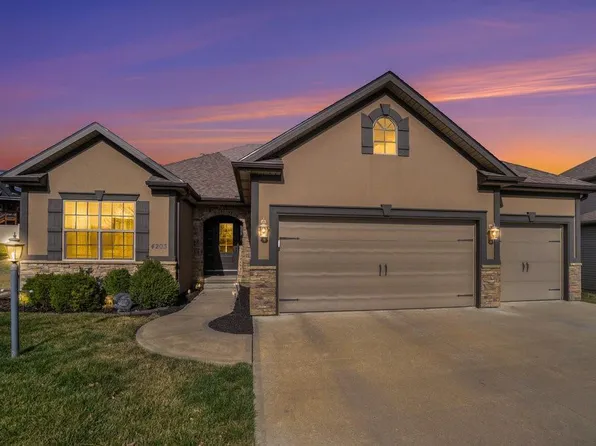4203 Meadow Vale Ct, Saint Joseph, MO 64505
