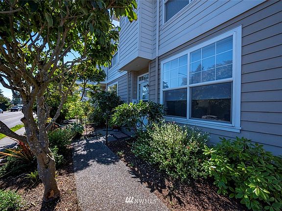 3rd image of 7041 35th Avenue NE #A