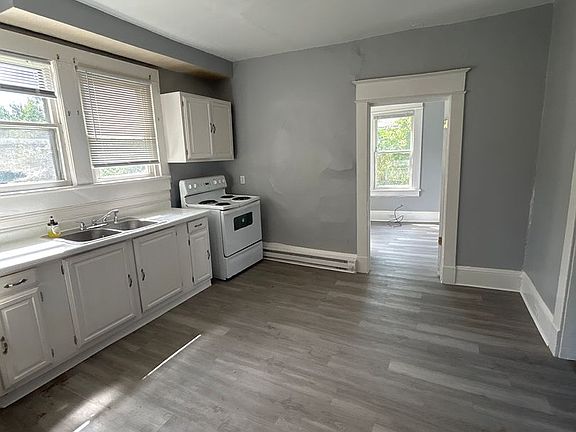 5th image of 720 18th St NW