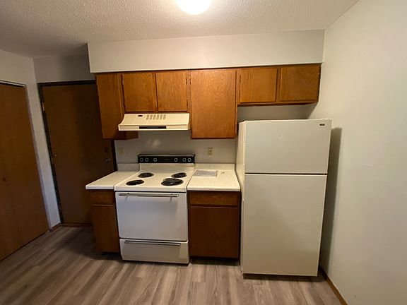 2nd image of 1104 University Dr N #13