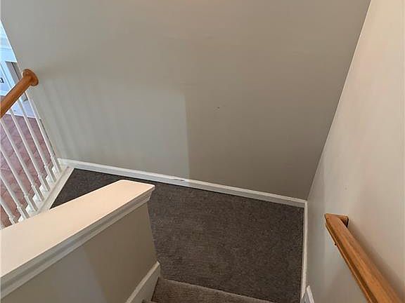 5th image of 409 Heathcliff Ct