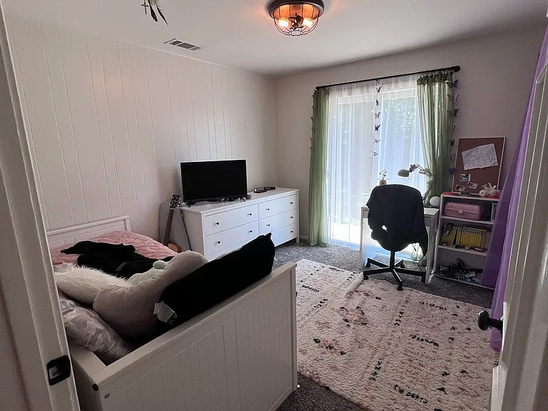1423 El Capitan Way — Photo 8