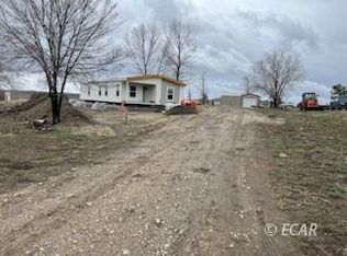 326 Burns Dr, Spring Creek, NV 89815