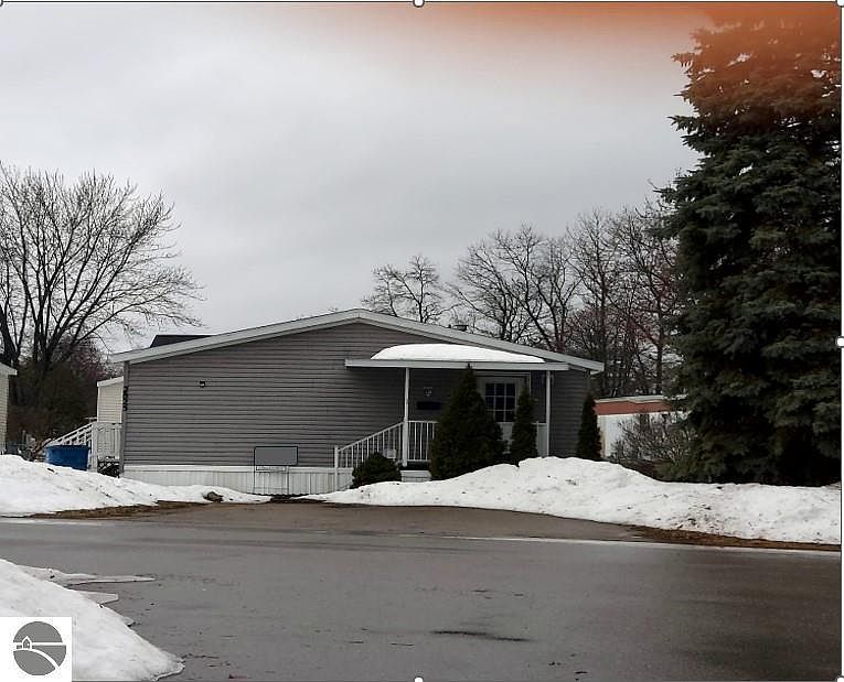 1st image of 2825 James Ct
