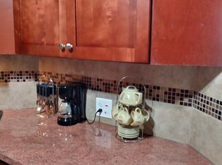 8590 SW 22nd St, Davie, FL 33324