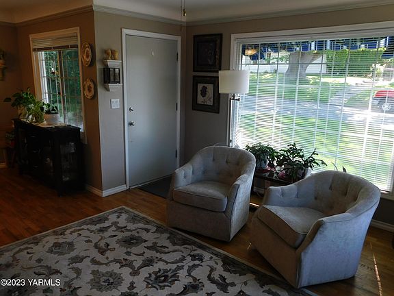 5th image of 213 N 26th Ave