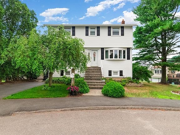 2nd image of 44 Sable Rd