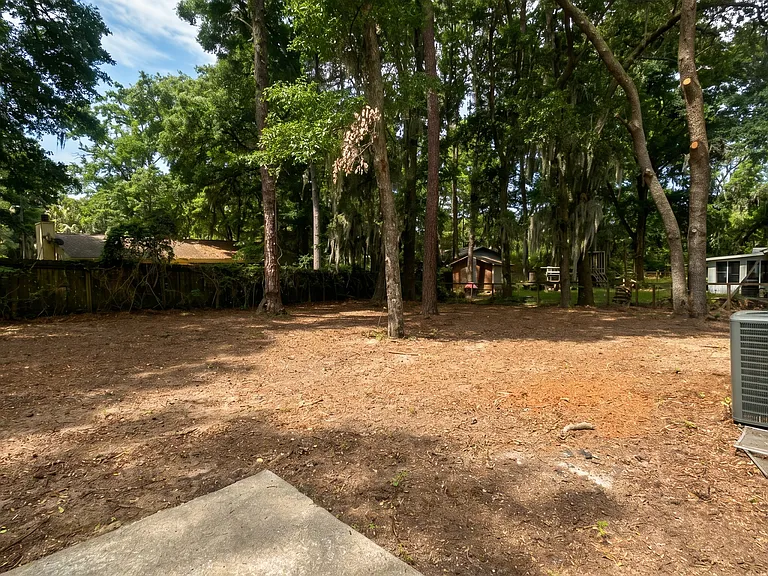 6 Oakwood Dr — Photo 29