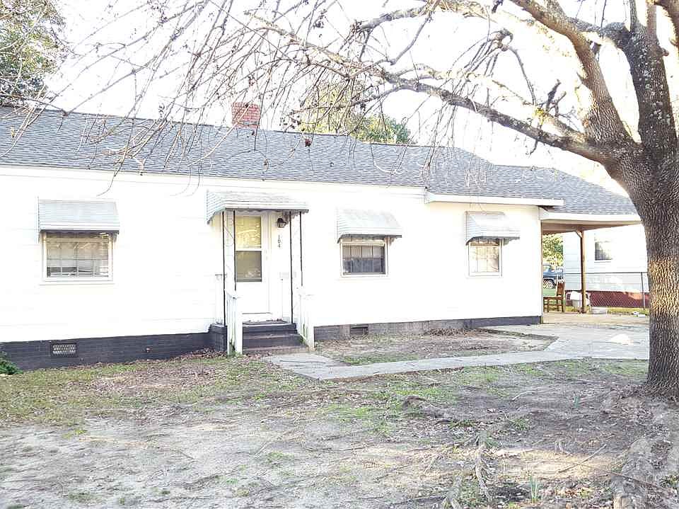1st image of 104 Vinson Dr