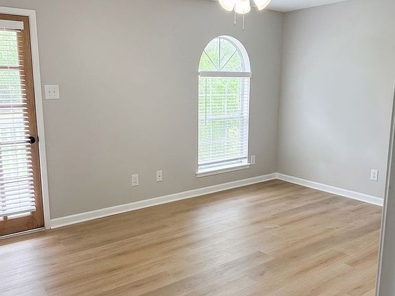 2nd image of 7411 Wigfield Rd