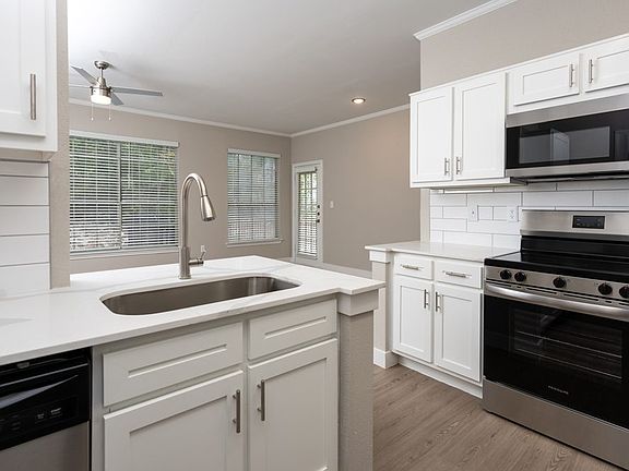 3rd image of 11266 Taylor Draper Ln #2612