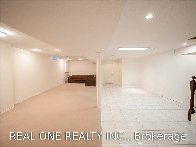 1520 Greenridge Cir — Photo 13
