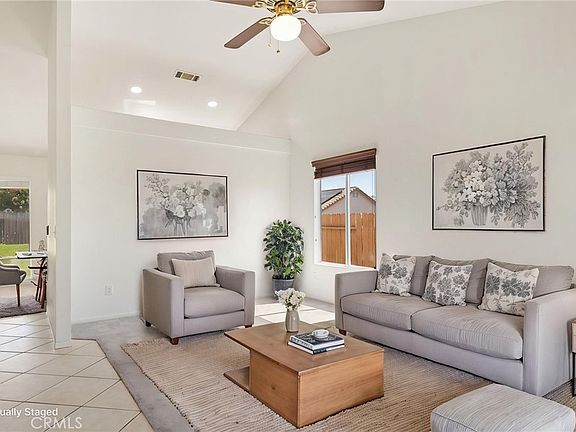 3rd image of 25482 Pegasus Rd