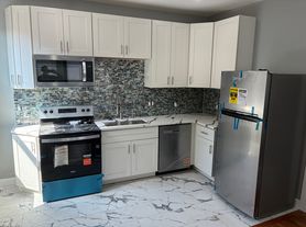 3217 Vine St, Cincinnati, OH