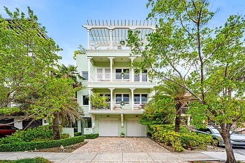 333 Franklin St Photo 1