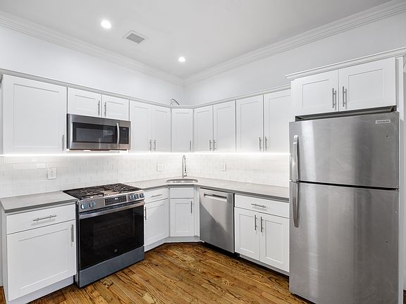 5th image of 964 Madison St #1