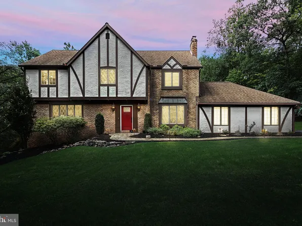 2326 Marion View Dr, Harrisburg, PA 17112