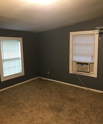 4th image of 1015 W Craig Pl