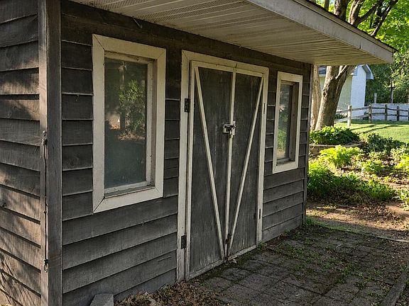 4th image of 12265 Heather St NW