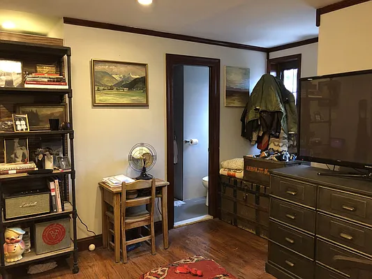 Rented by Lang Realty LLC | media 29