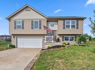 219 Rivers Edge Dr, Moscow Mills, MO 63362