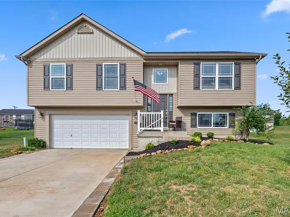 219 Rivers Edge Dr, Moscow Mills, MO 63362