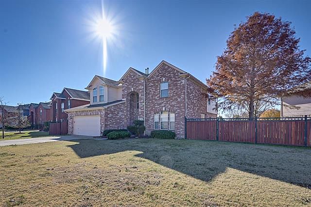 1st image of 1910 Walnut Hills Ln