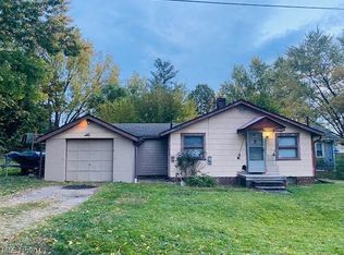 2963 Maple Ave NE, Canton, OH 44714