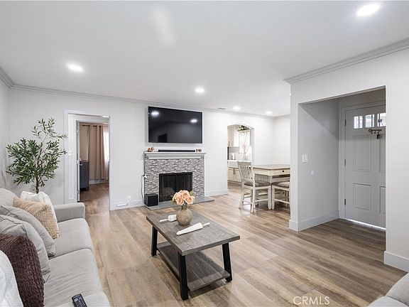 5th image of 2121 Valencia St