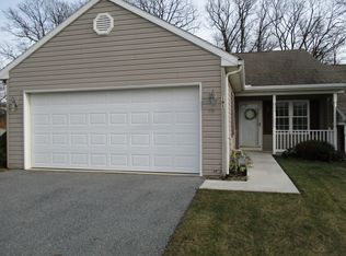 191 Winners Circle Dr, Red Lion, PA 17356