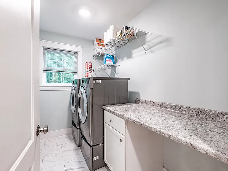 2nd floor laundry