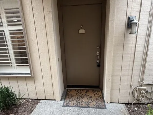 546 Woodside Oaks APT 1, Sacramento, CA 95825