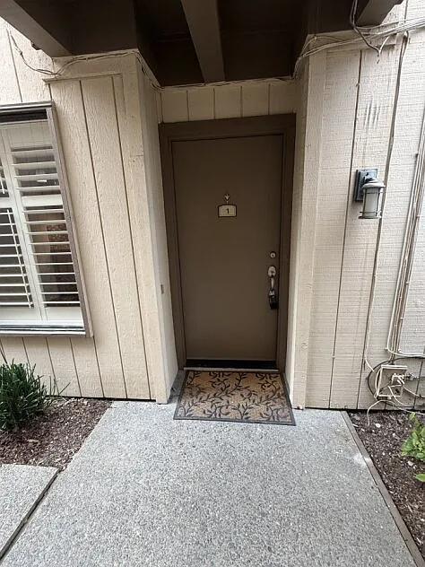 546 Woodside Oaks APT 1 photo 1