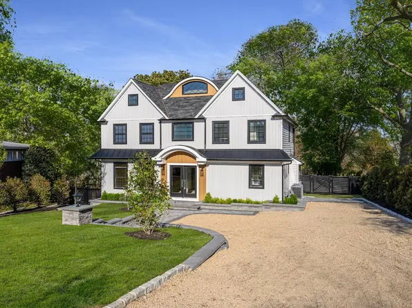 19 Inlet View Dr, Southampton, NY 11968