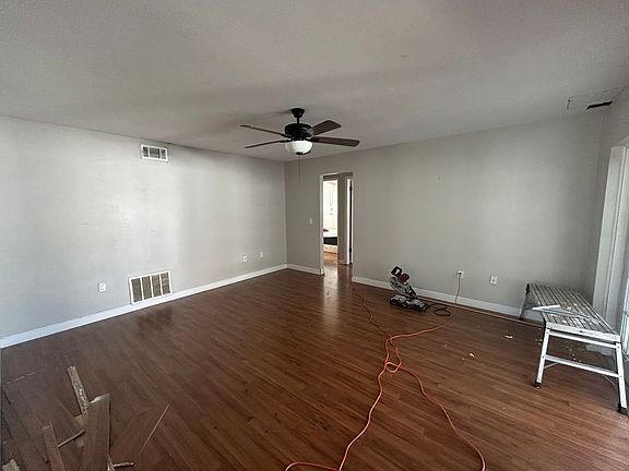 5th image of 8246 Tansy Dr