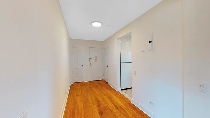 Rented by R New York | media 12