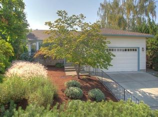 2466 Heritage Way, Medford, OR