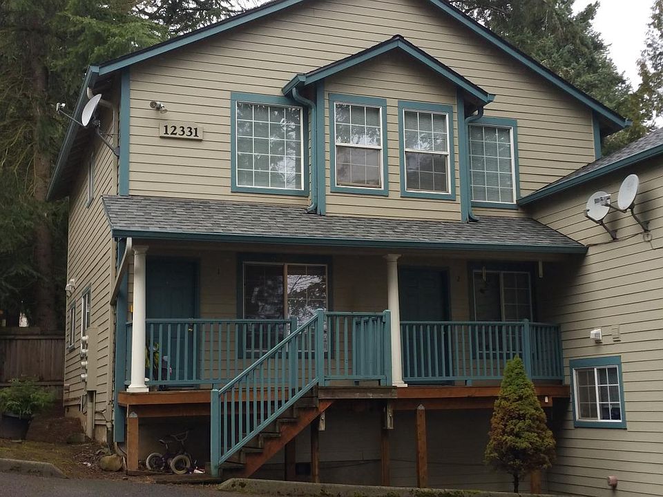 2nd image of 12331 SE Whitcomb Dr APT 1