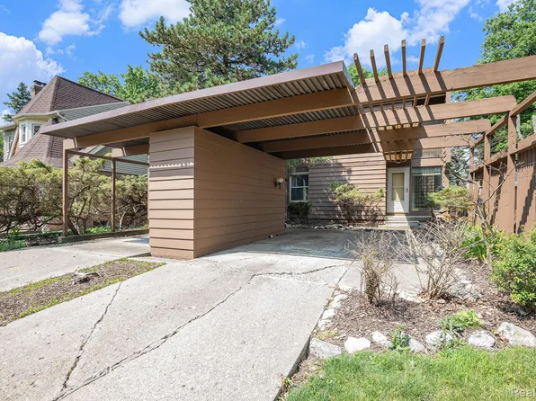 1012 Kensington Ave, Flint, MI 48503