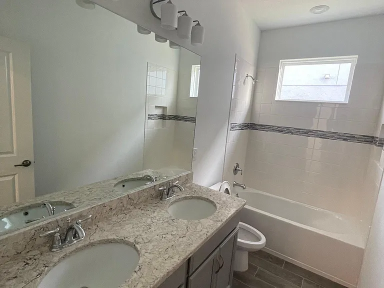 15249 Shady Palms Ln — Photo 29
