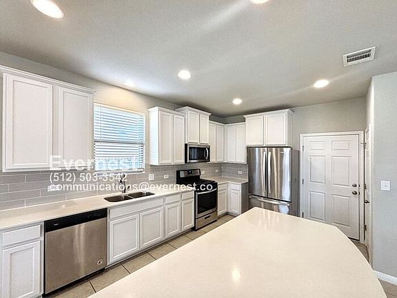 5th image of 104 Brady Creek Way