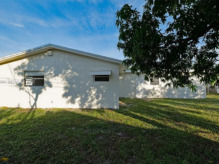 2641 NW 44th Ave — Photo 16