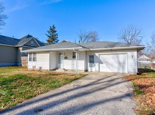 602 E Daggy St, Tuscola, IL