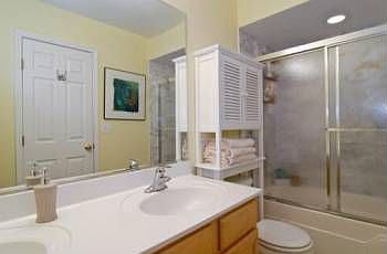 3rd image of 1518 W School St #1