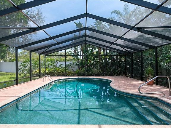 2nd image of 6659 Tanglewood Dr NE