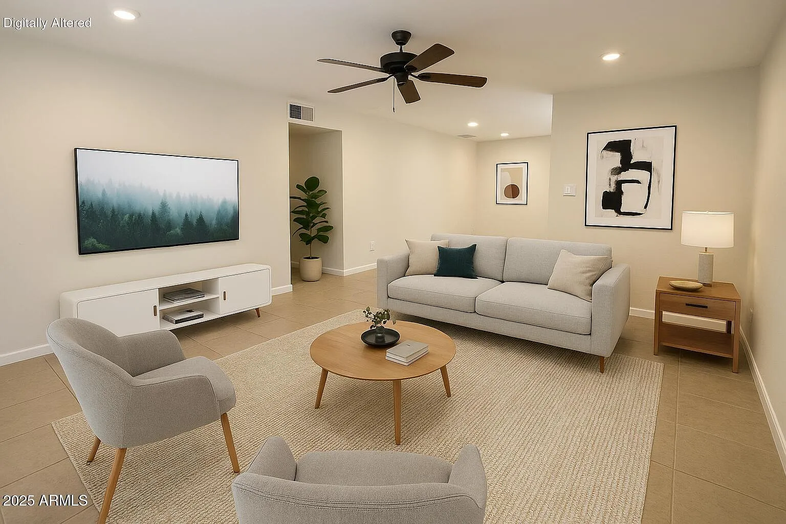 4 bed, 2.0 bath, 1284 sqft, $2,495 — Photo 1