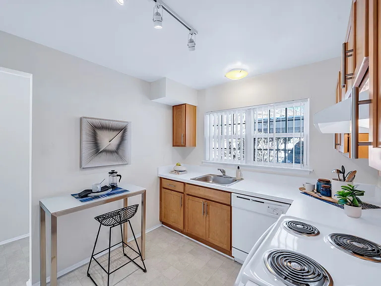 Muirwood Terraces and Apartments — Photo 6